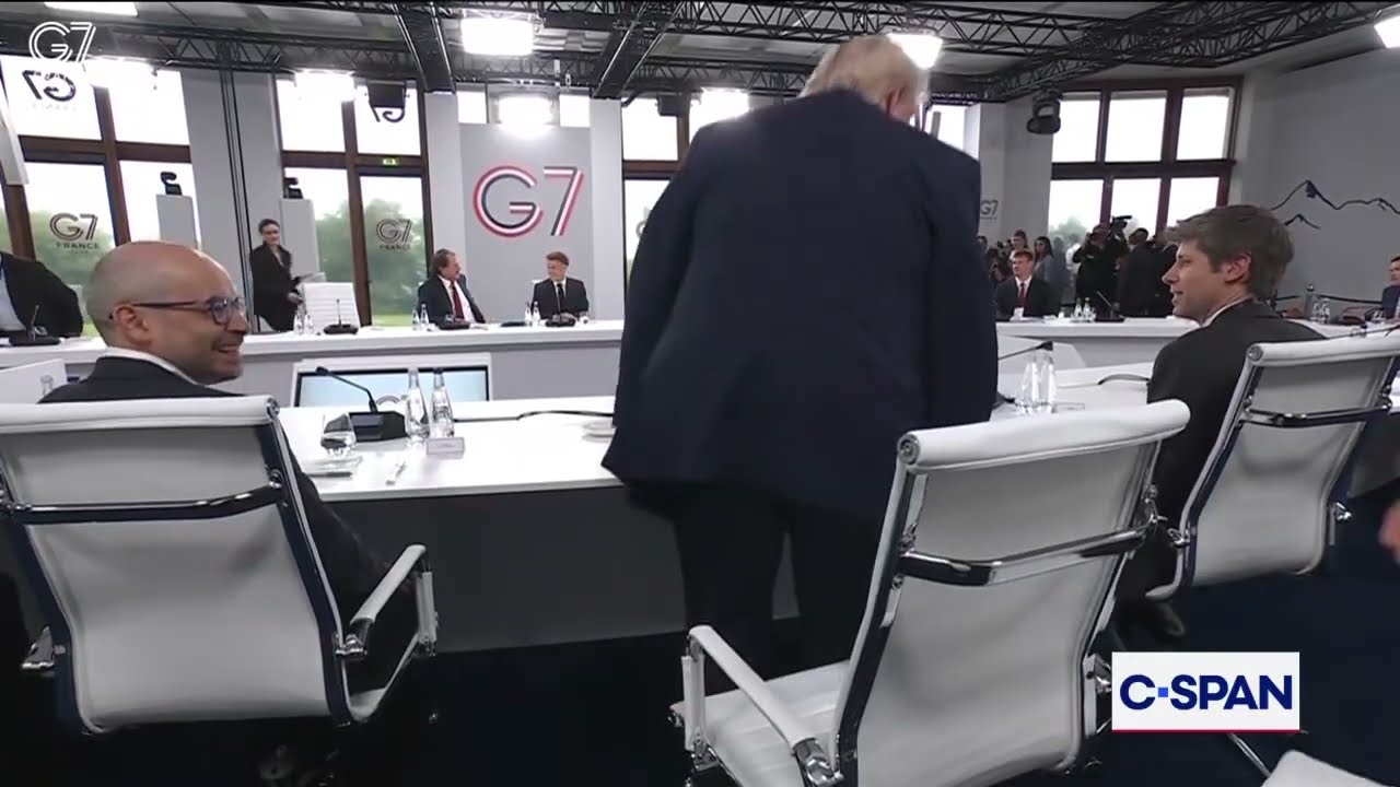 President Trump Chair Swap