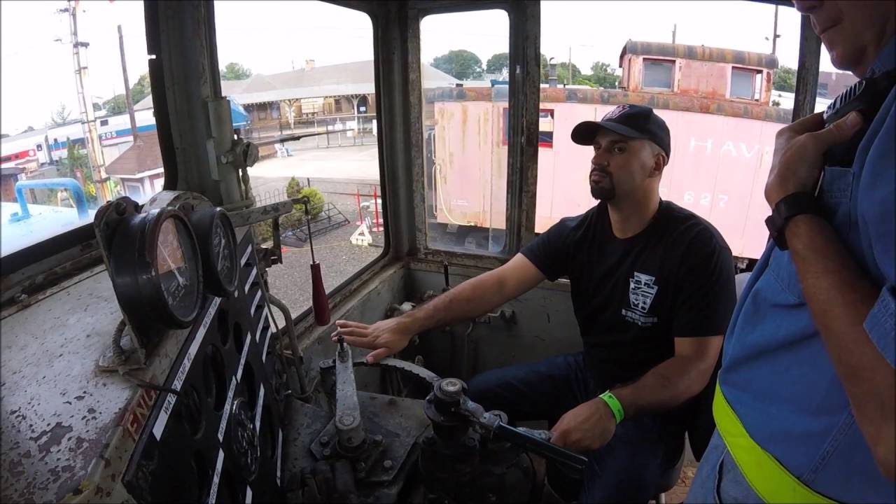 Operating GE 44 Tonner at Danbury Railway