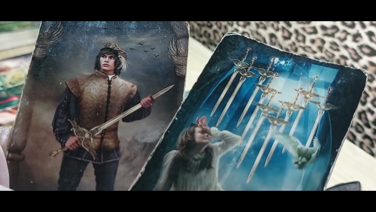 ¿Qué oculta detrás de su indiferencia? Tarot interactivo 