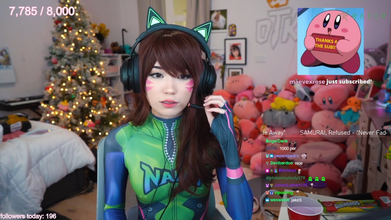 Emiru - [December 21st, 2022] Reacting and Overwatch 2