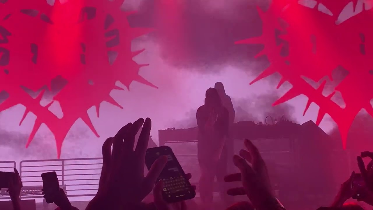 Bladee - Sugar (Live In NYC) (7/16/22)