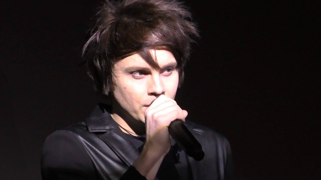 Александр Бон - Девчонка-девчоночка (Екатеринбург 21.04.2015) #Бонтур