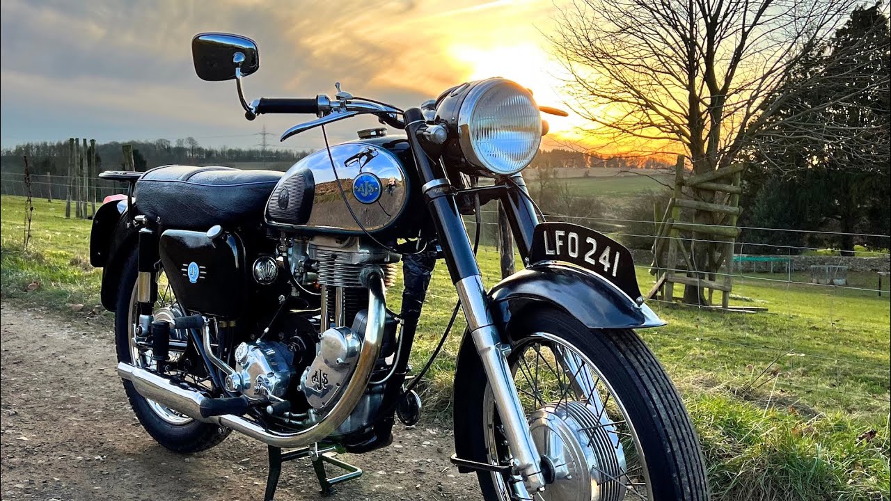 AJS 16MS 350cc 1957 Start Up Video ( WON by Stuart R. from Berwick-upon-Tweed )