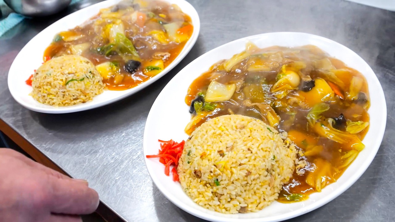 Why 500+ People Line Up Daily for these GIANT 2kg Noodles in Japan.