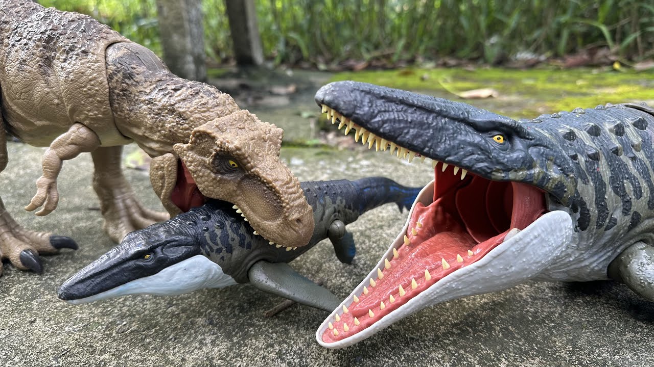 Super Colossal MOSASAURUS vs. T-REX Mattel 🦖 Jurassic World Rebirth | Dinosaur Toys Review