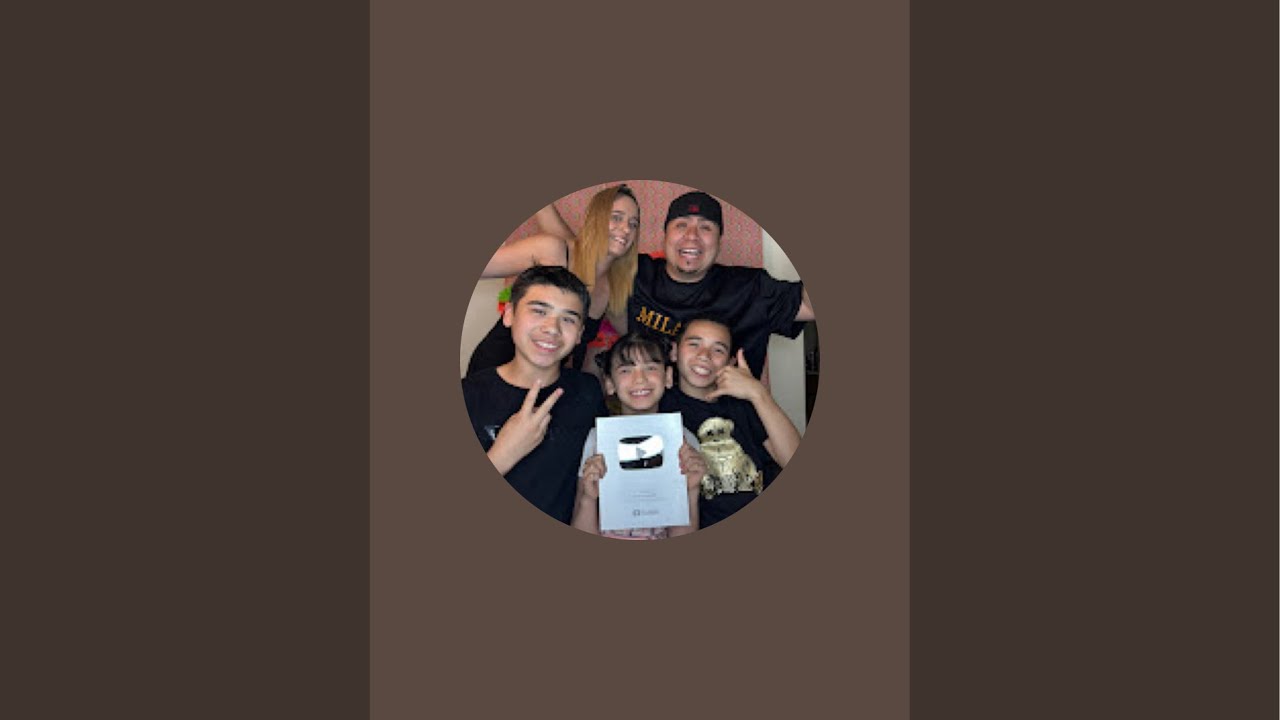 Cruz’s party of 5 is live! 😝