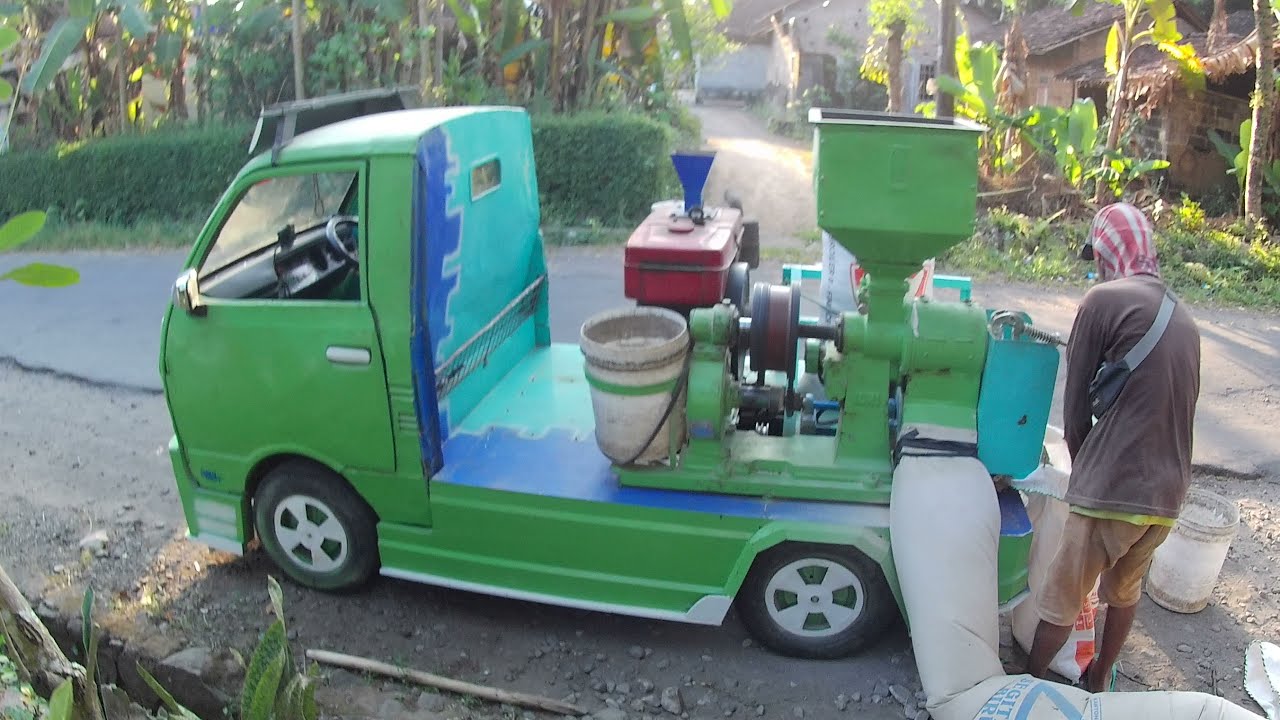 Mobil Diesel Keren Penggilingan Padi Keliling