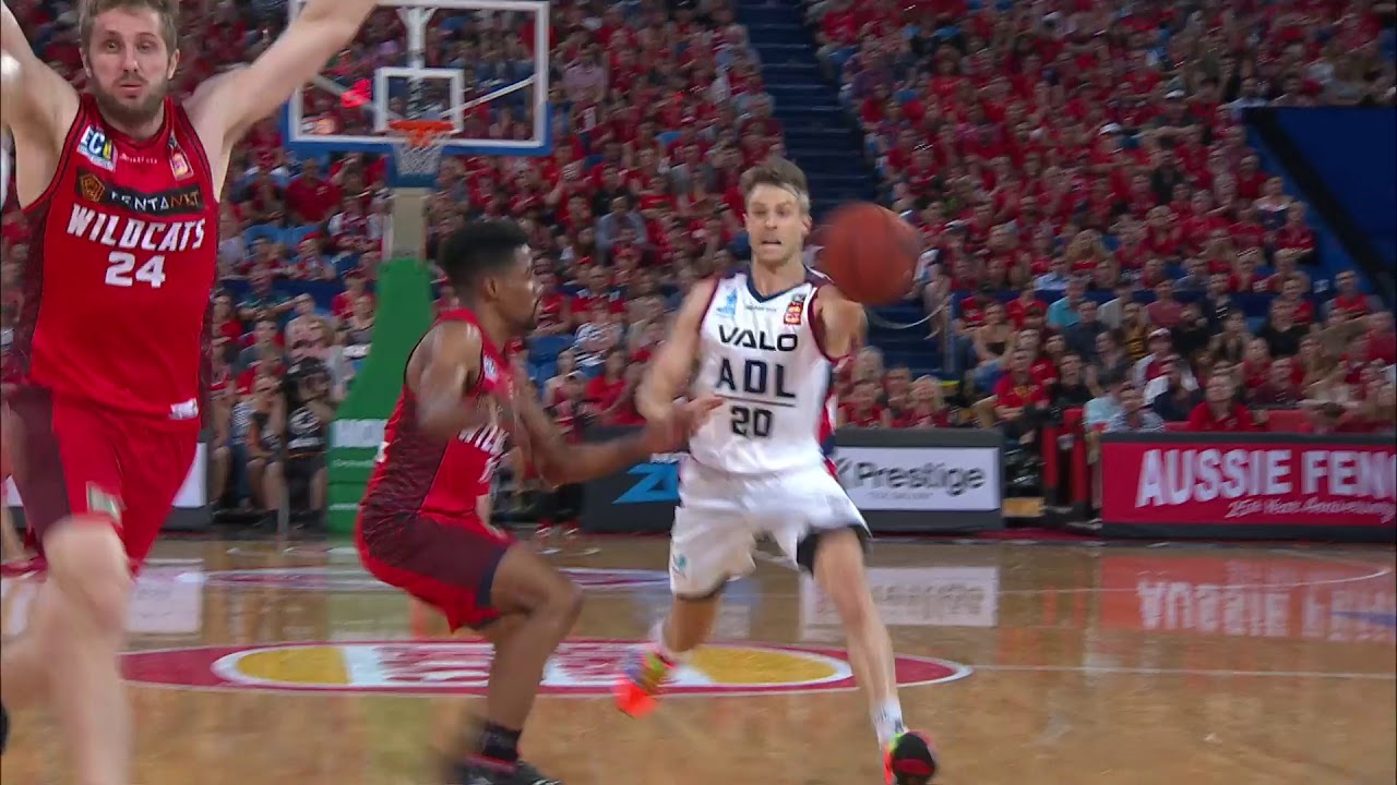 Demitrius Conger, Angus Brandt and 2 others Top Dunks of the Day, 02/15/2019