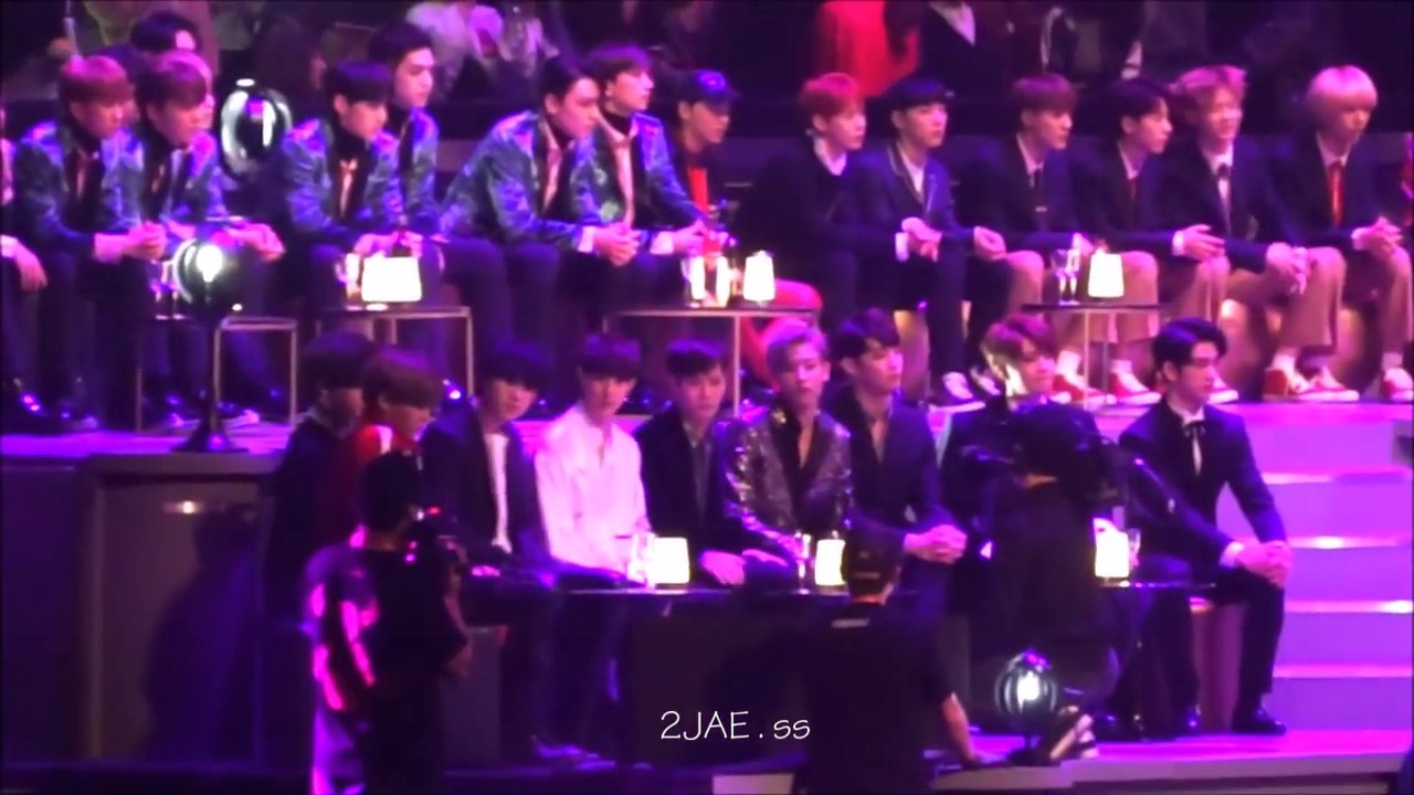 161202 - [ MAMA 2016 ] GOT7 Reaction To BTS  - 'Blood Sweat & Tears' + 'FIRE'