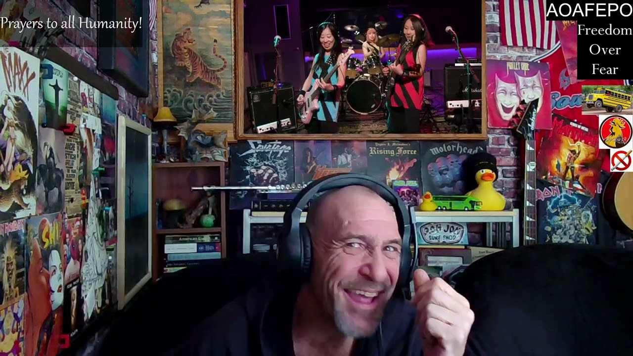 Blitzkrieg Bop/Riding on the Rocket / Buttercup (I'm a Super Girl) · Shonen Knife - Reaction