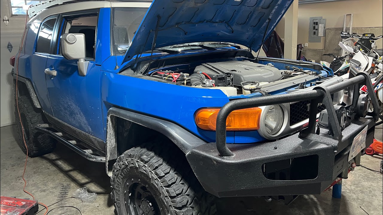 HOW TO INSTALL SUBWOOFER SPEAKERS AND AMPLIFIER IN TOYOTA FJ  AND BACK UP CAMERA