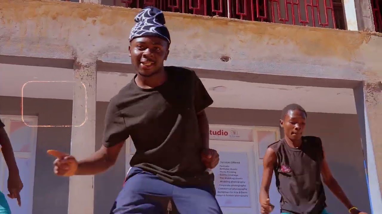 Ntchana_Boy_-_Siza_Serious__New_Official_Music_Video_Dir_Roovix_Films__(1080p) .mp4