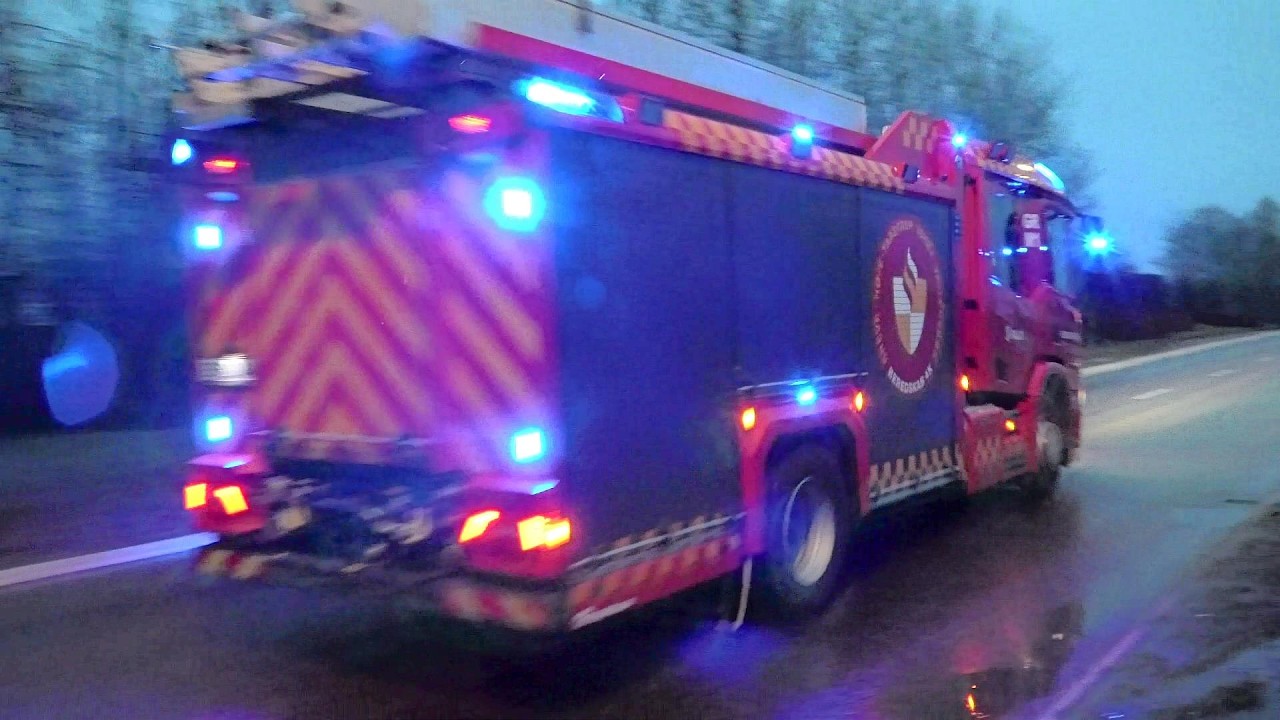 ST.GREVE (GRM1) + ST.GEMINIVEJ (P1) TRAFIKULYKKE beredskab 4k falck brandbil i udrykning