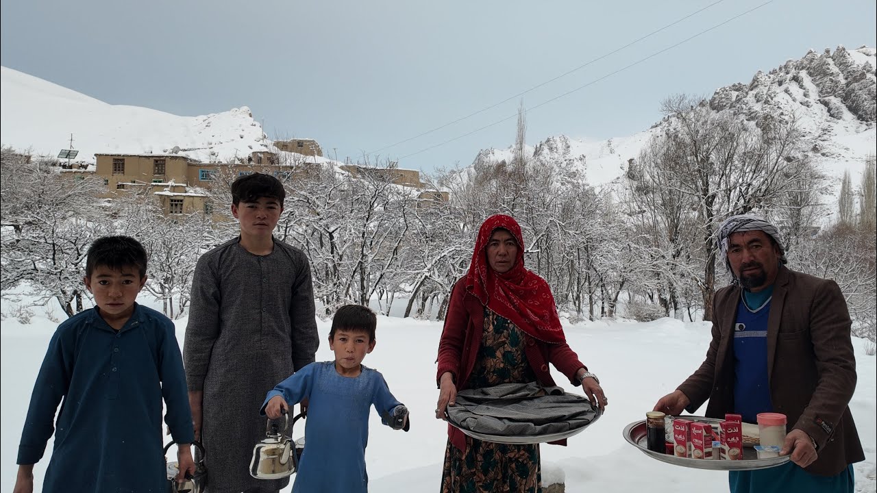 صبحانه ملا و برف سنگین در جاغوری زیبا ❤️❤️😍