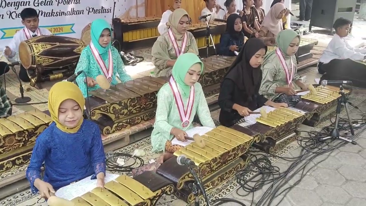 SENI KARAWITAN ESDENTI LARAS - PEPELING
