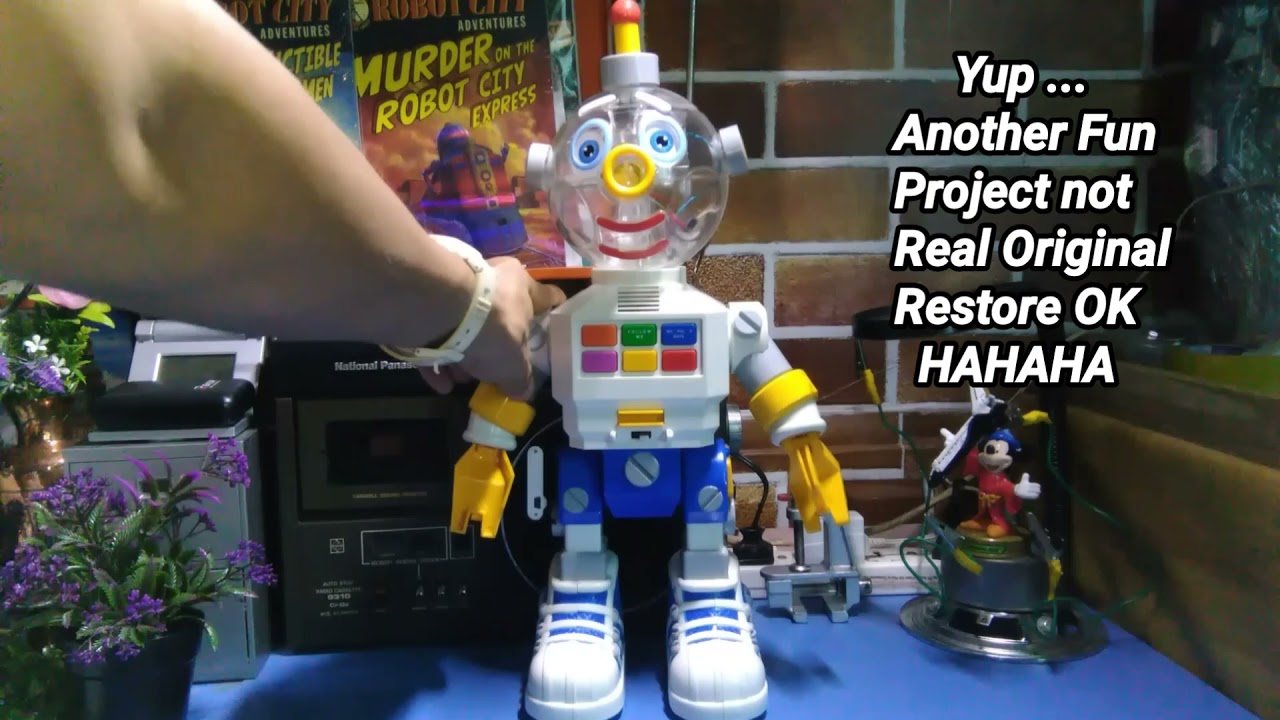 Fixing My Pal 2 Talking Battery Operated Toy Robot