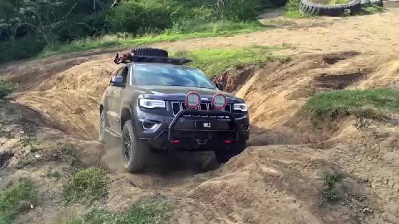 2015 Jeep Grand Cherokee (WK2) • Off-Road @ City View 4WD Park (Swan Gully) 2