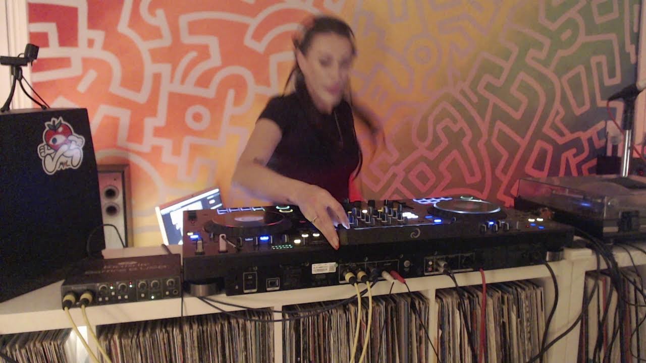 Boujie Bass Presents Layla Lu vs Pirata