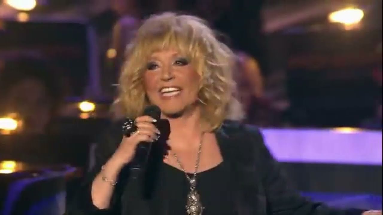 Alla Pugacheva A Million Scarlet Roses (OVER)