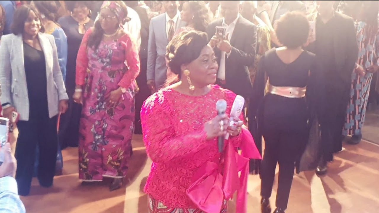 FAYA TESS LA DIVA - SOIRÉE ÉLÉGANCE & ROMANTISME AU BIRMINGHAM A BRUXELLES