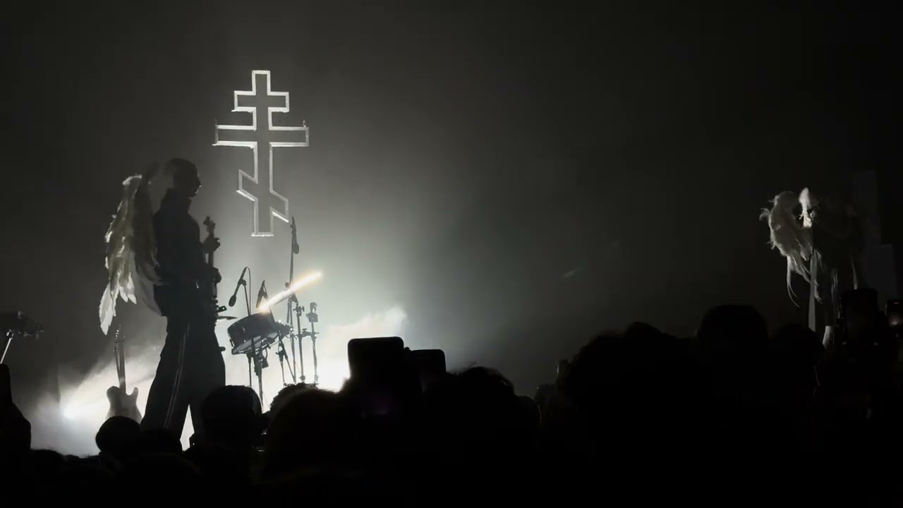 IC3PEAK - Господи, прости меня (Paris Live 2025)