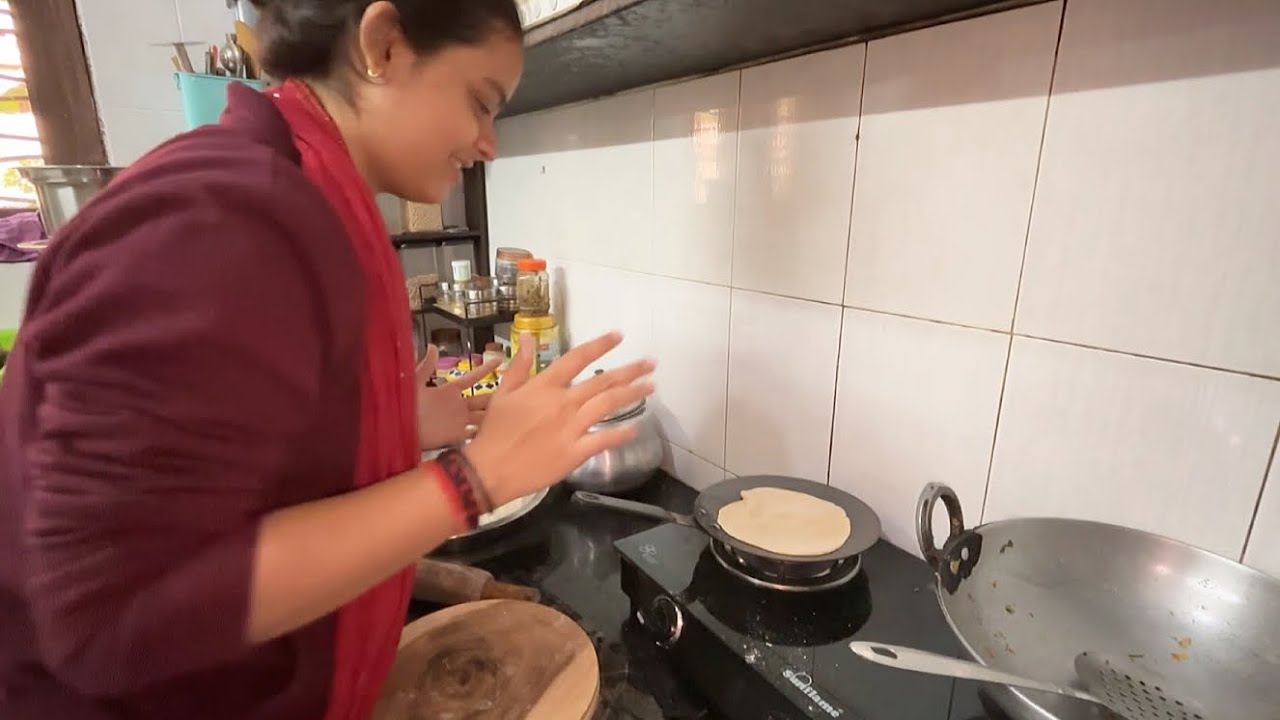 Sara aata kharab kr diya?🥲Jala di roti🤣87/365