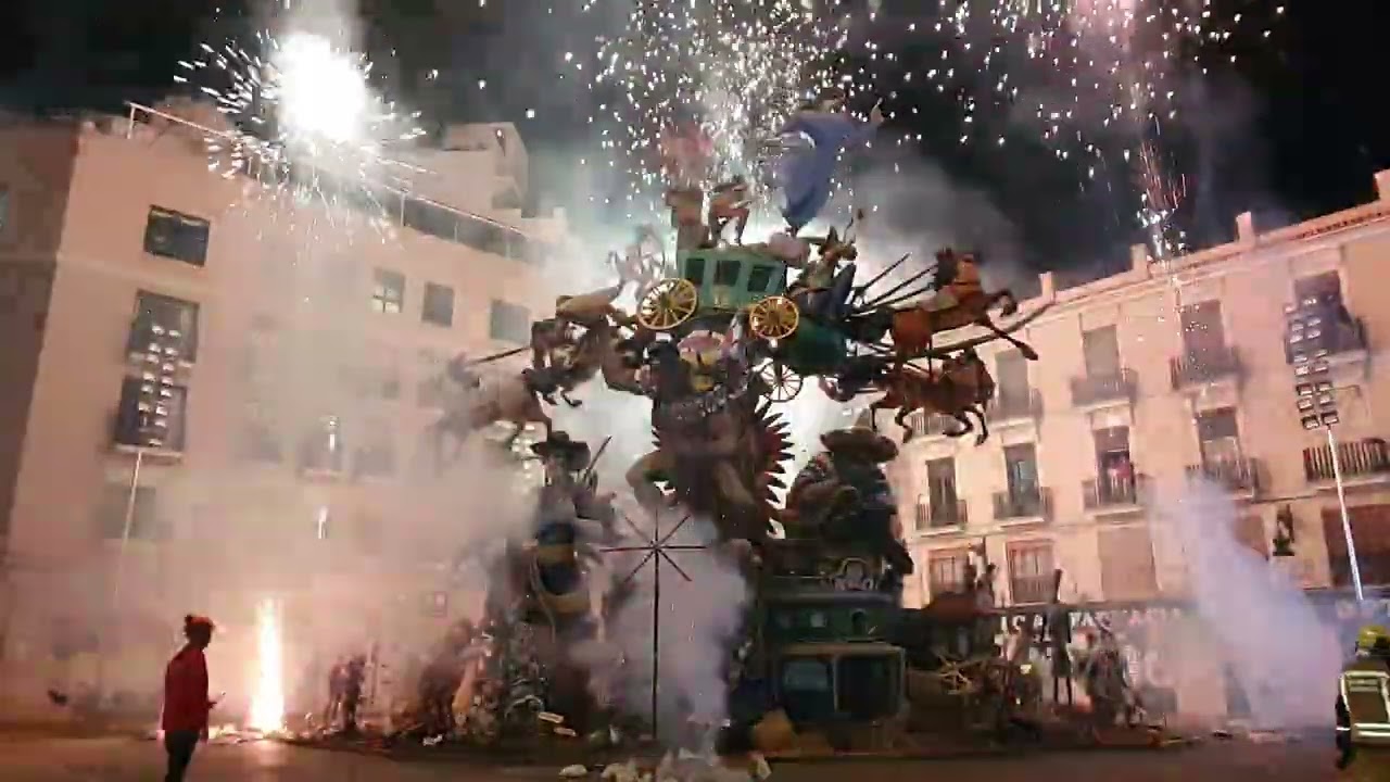 Cremá Convento de Jerusalén  Castillo Pirotecnia Aitana #cremá #falles2023 #falles