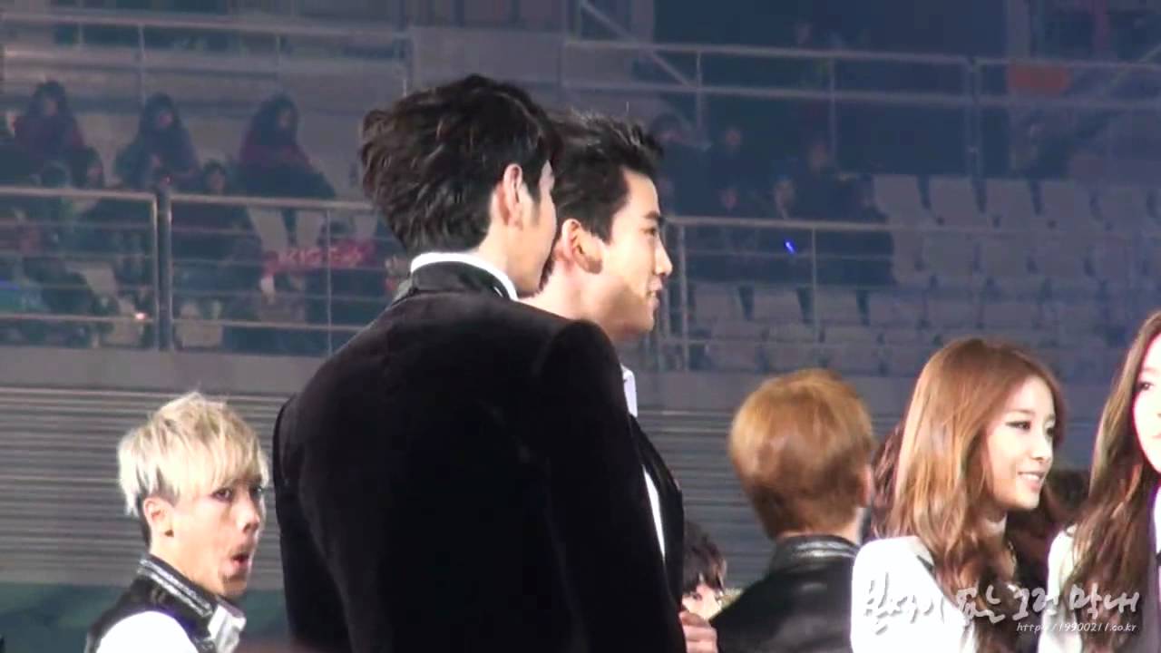 [FANCAM] 111231 MBC Gayo Daejun - Ending (Chansung focused)