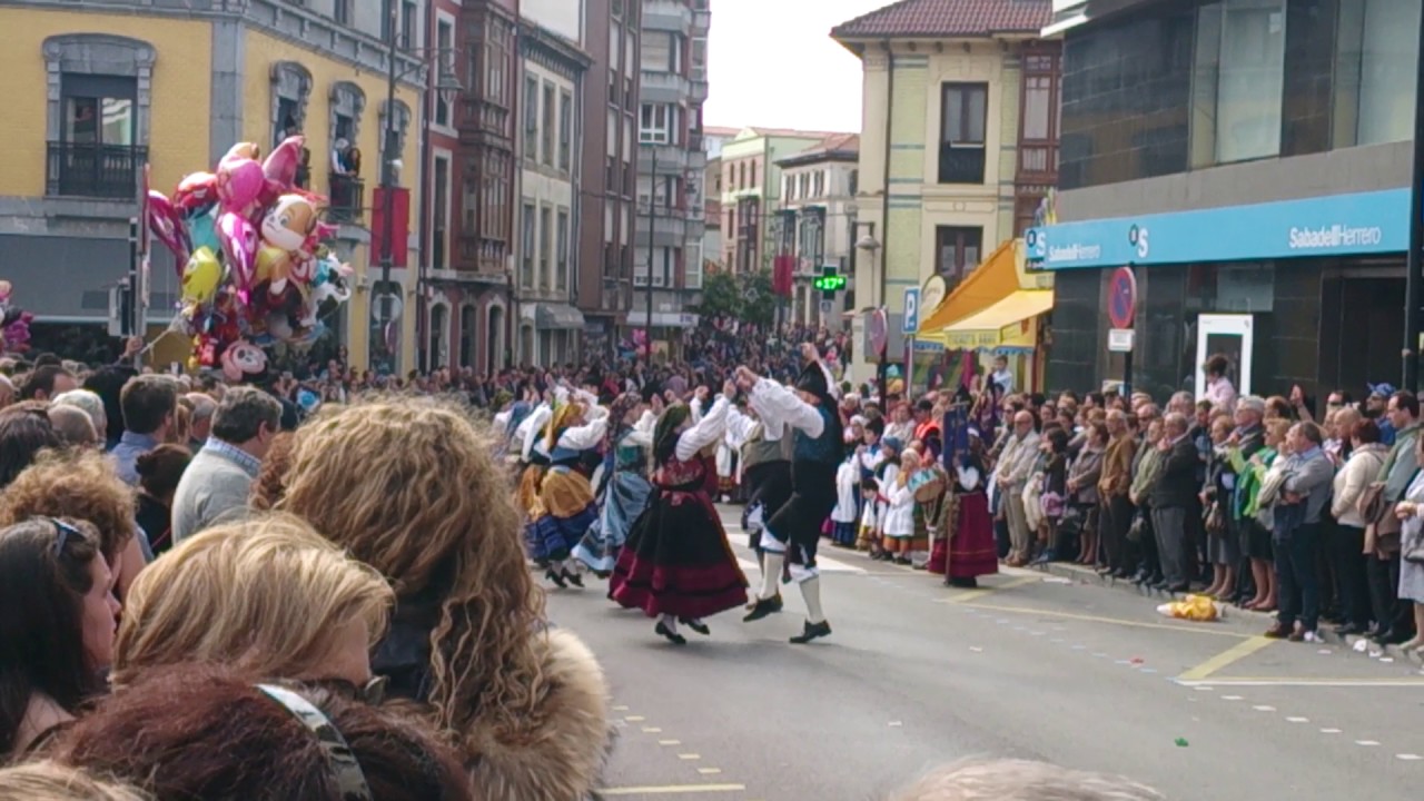 Desfile Huevos Pintos 2017 Pola de Siero