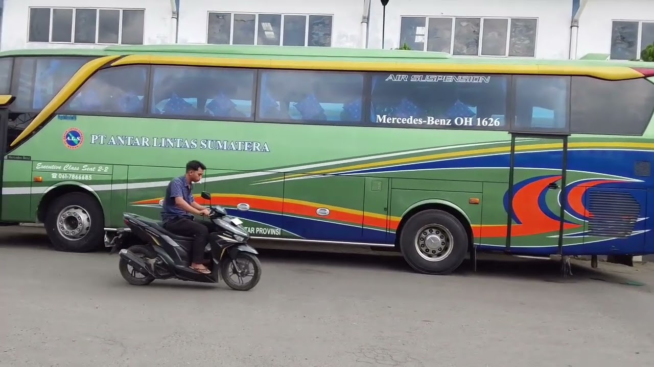 Suasana keberangkatan bus ALS hari ini #loketmedan