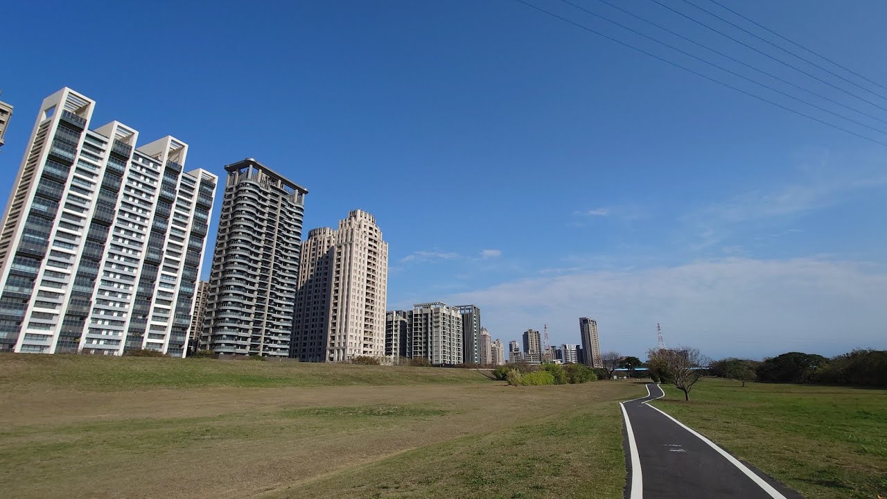 頭前溪右岸自行車道(實景路段: 芎林123縣道 - 竹北水月橋)