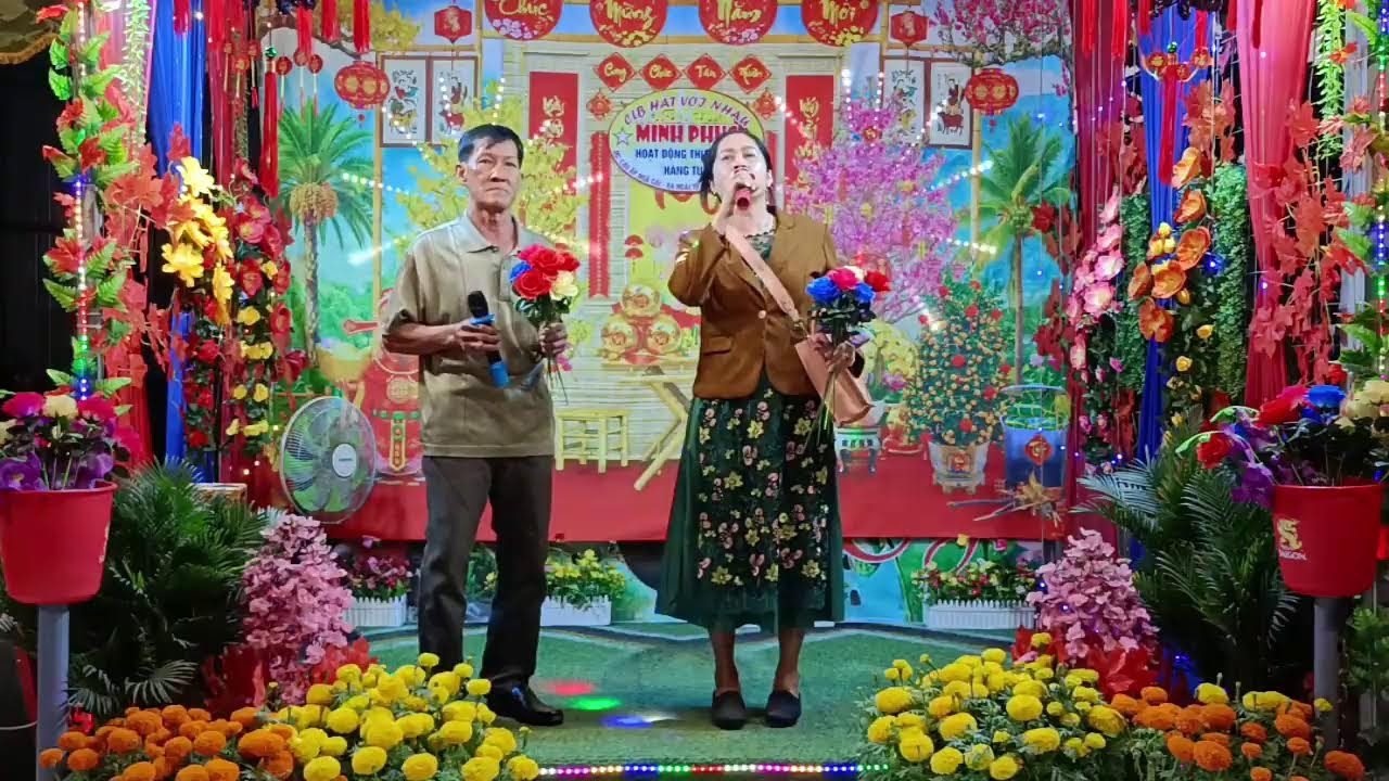 Phát trực tiếp của CLB HÁT VỚI NHAU MINH PHỤC, hoặc động vào ngày thứ 4 và thứ 7 hàng tuần,