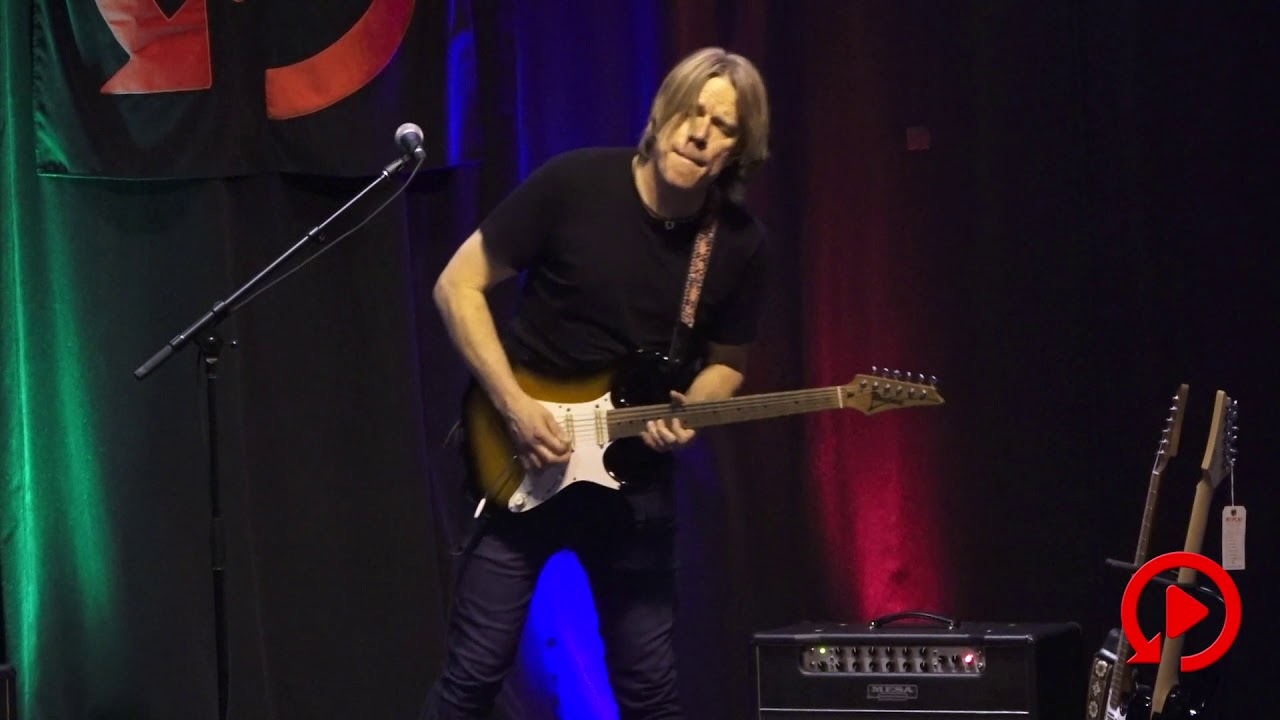 Andy Timmons solo rendition of "Bohemian Rapsody" at Replay Guitar Exchange