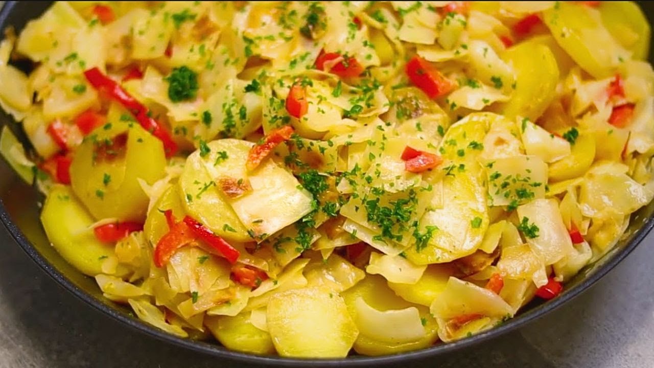 Weißkohlpfanne mit Kartoffeln in sahniger Senfsoße, wie ich sie aus Omas Küche kenne