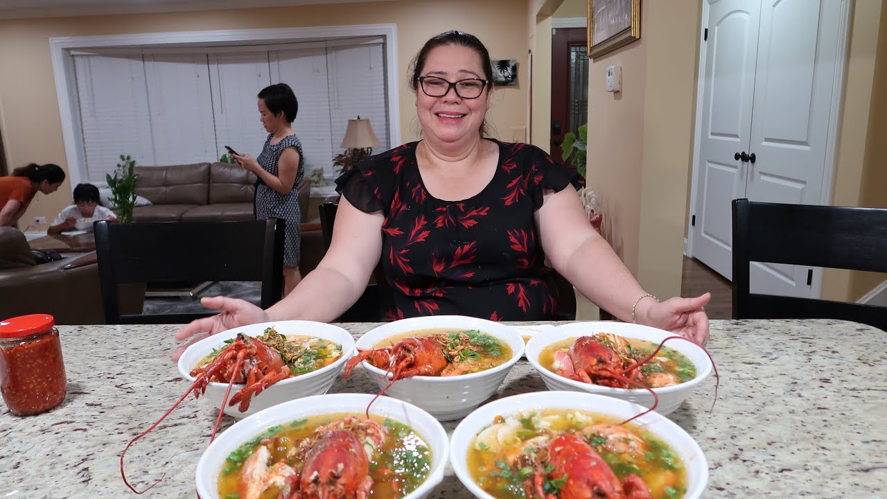 VLog 210 || Ngất Ngây Với Món Siêu Bánh Canh Tôm Hùm Của Cô Năm