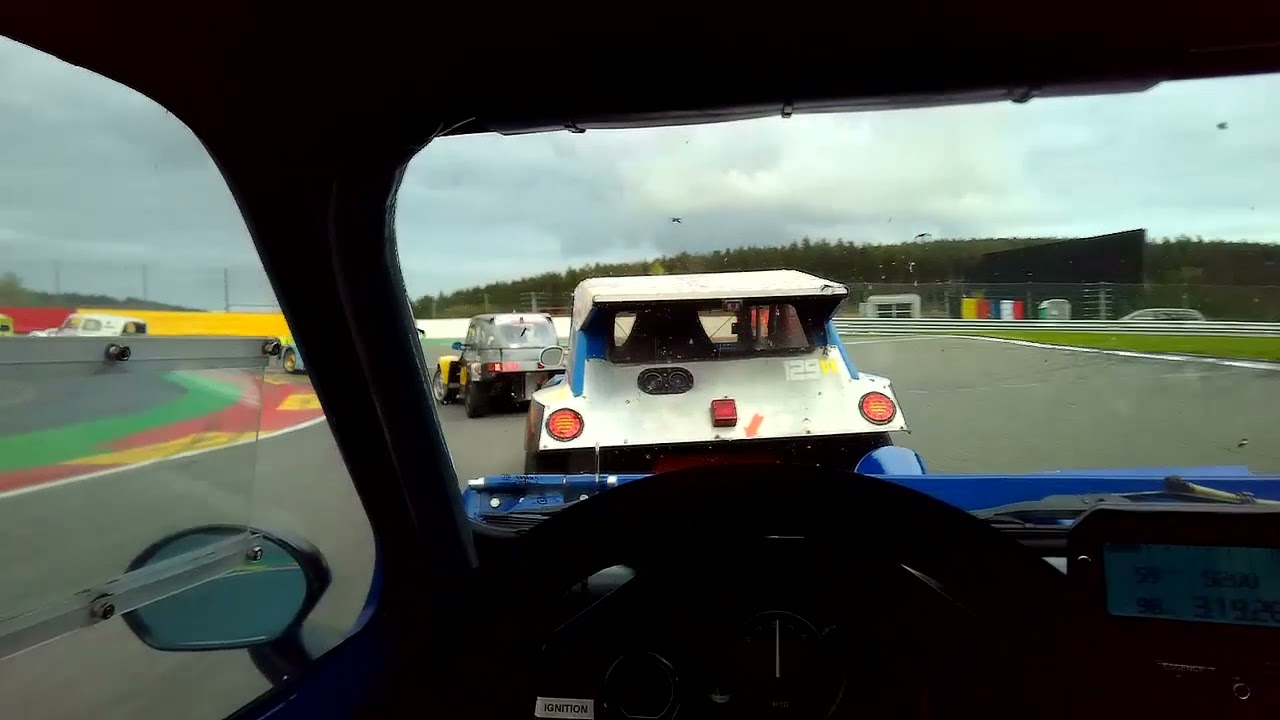 Départ des 24h 2cv 2021 team BNLL voiture n°42 Clément Nopère au volant