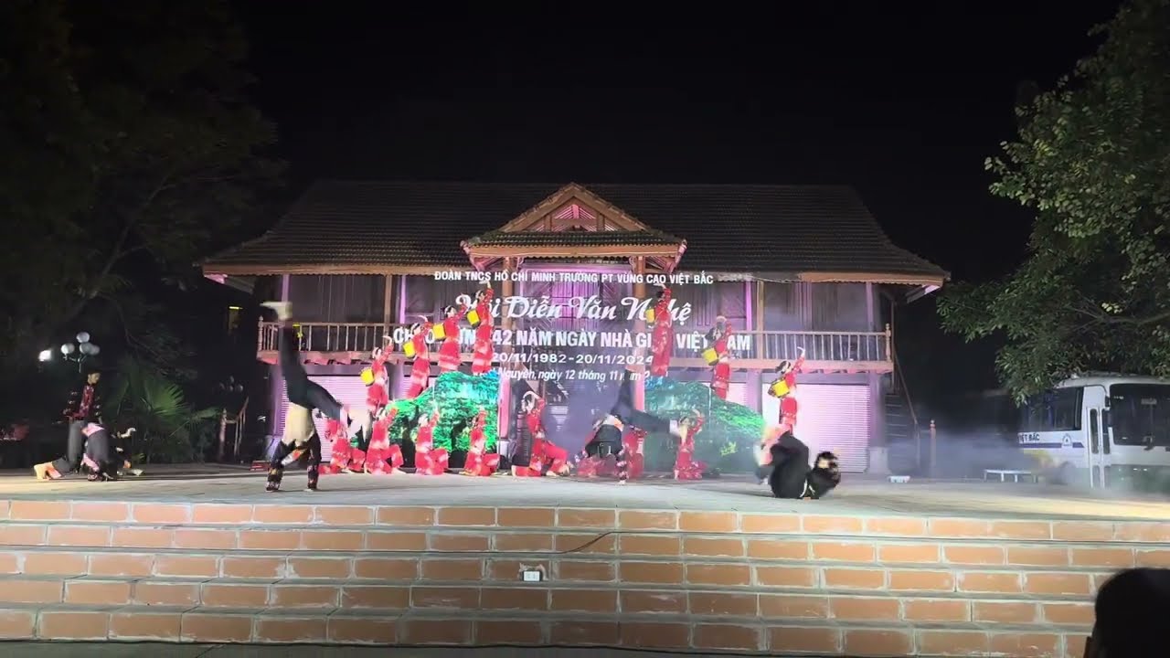 NGƯỜI L&Ocirc; L&Ocirc; TR&Ecirc;N CAO NGUY&Ecirc;N - 11C1 VCVB TN