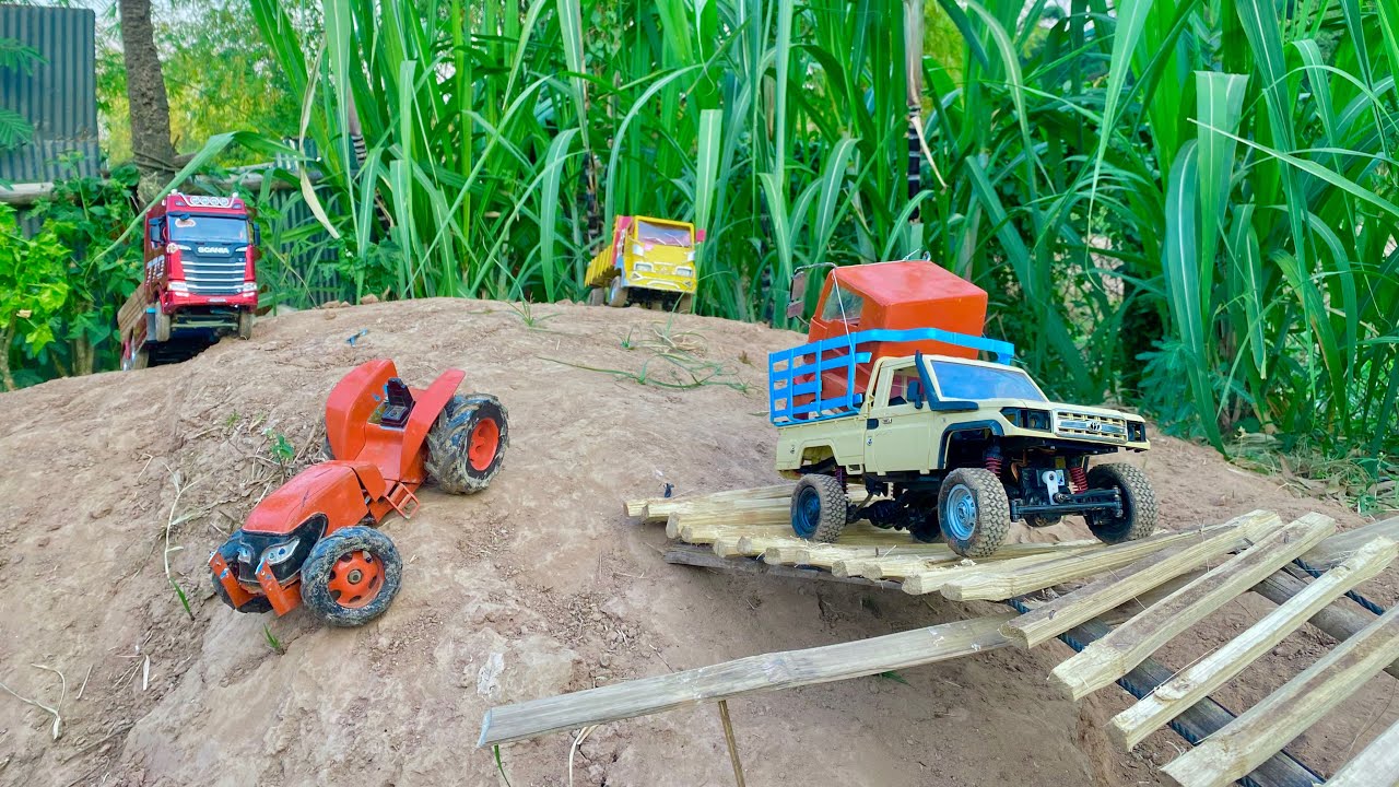 Rc off-road challenge!! Rc Toyota  Vs Rc scania 770s Overcoming obstacles on the mountain