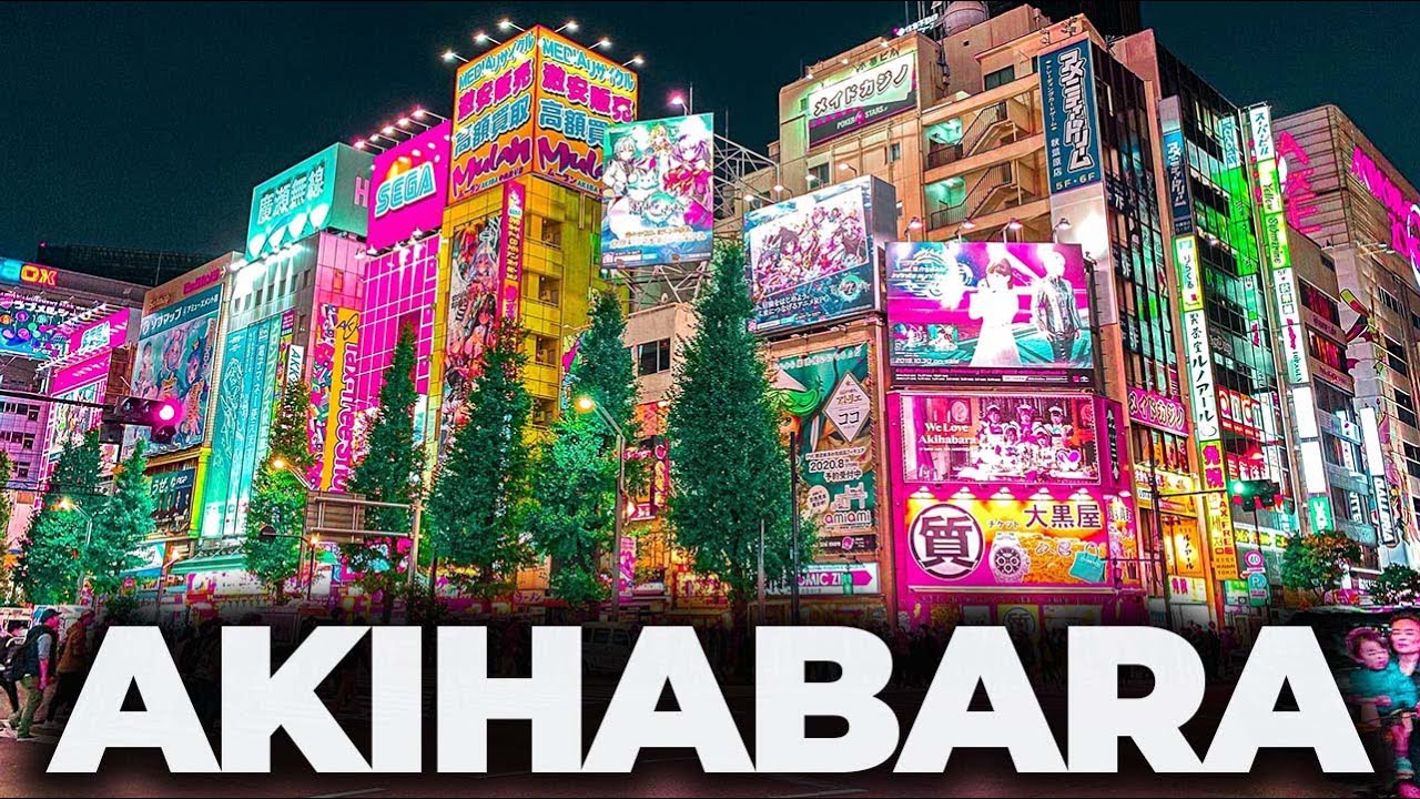 PASEGGIATA NOTTURNA AD AKIHABARA - TOKYO
