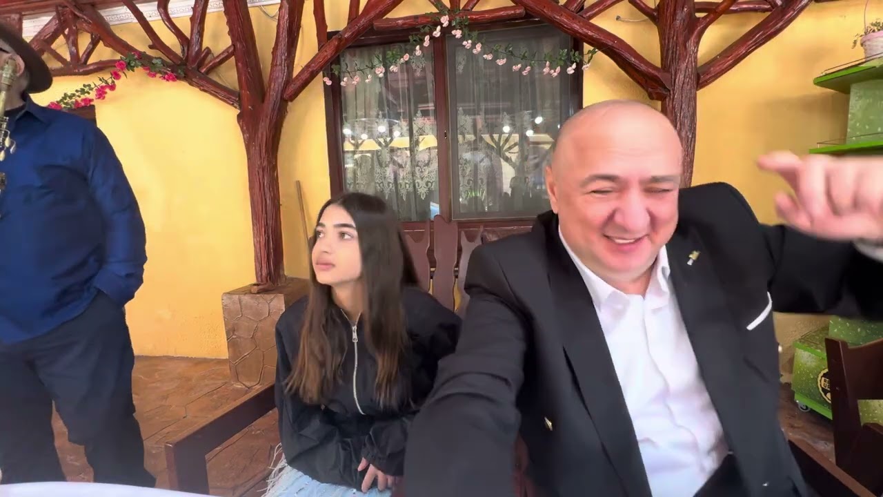 Leo de la Strehaia la Stela mătușa de Paște!