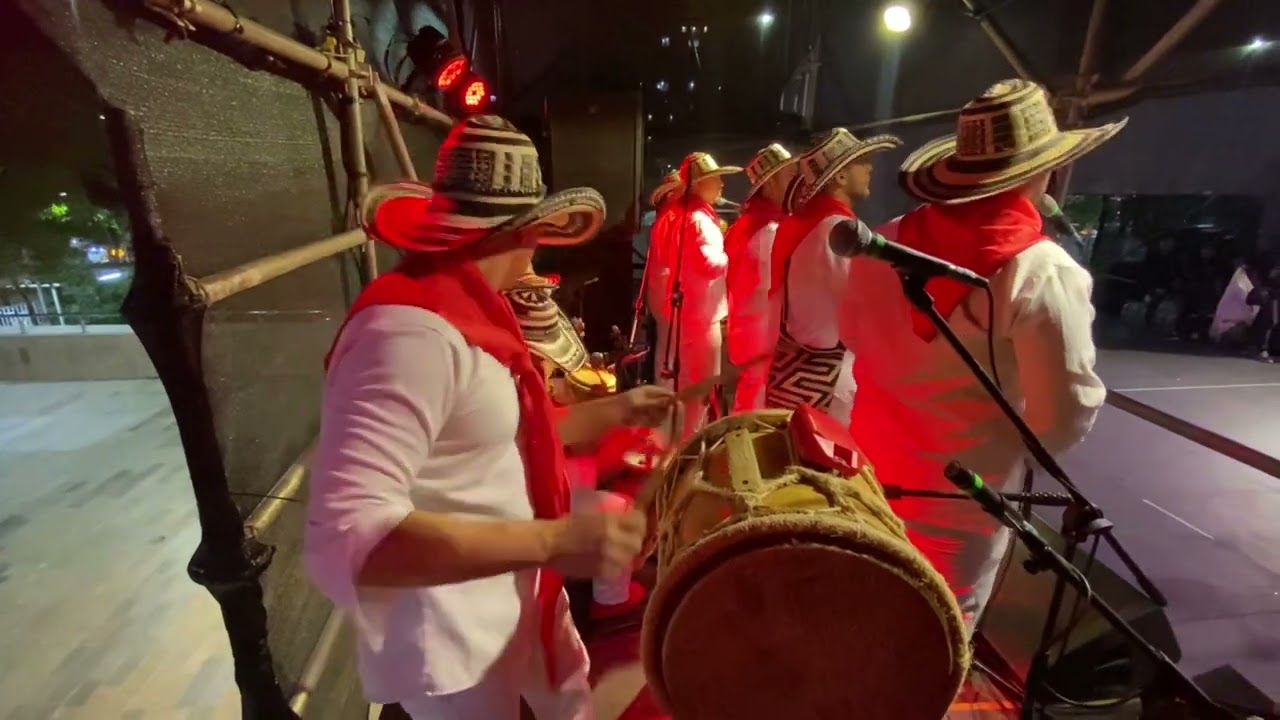 Grupo músicas de la cumbiamba la Gigantona #Canalete