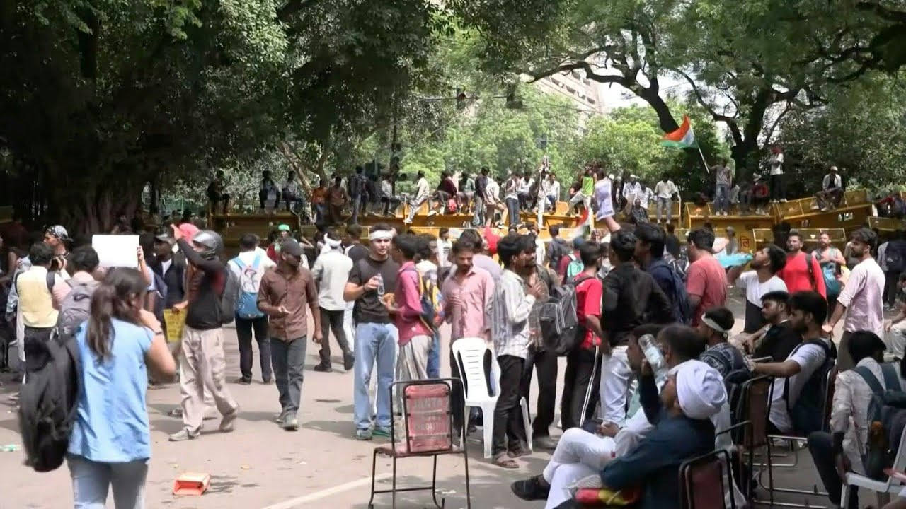 Student protest continues in Delhi after street violence | AFP