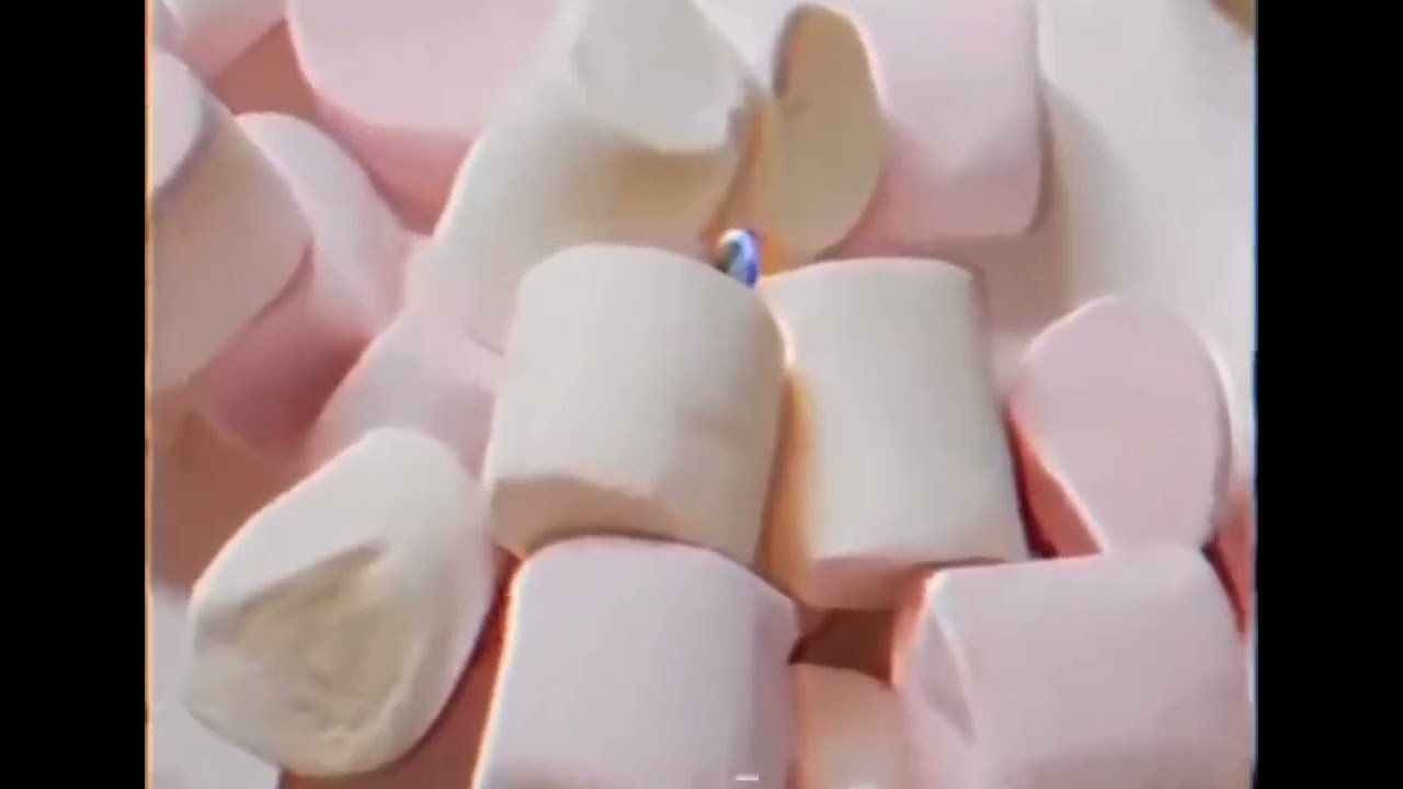 Screaming Blue Thing (Yippie Creature Scream)