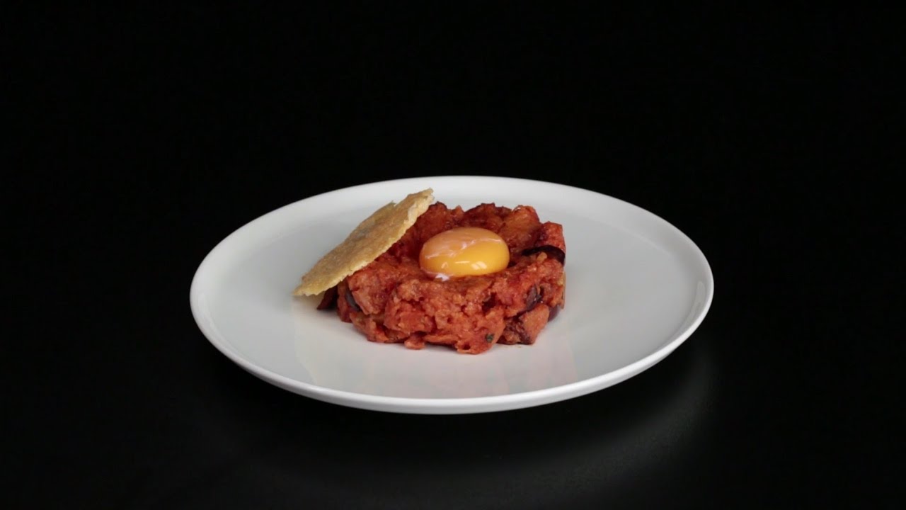 Pasta Garofalo and Niko Romito Recipes: Panzanella salad with tomato and egg