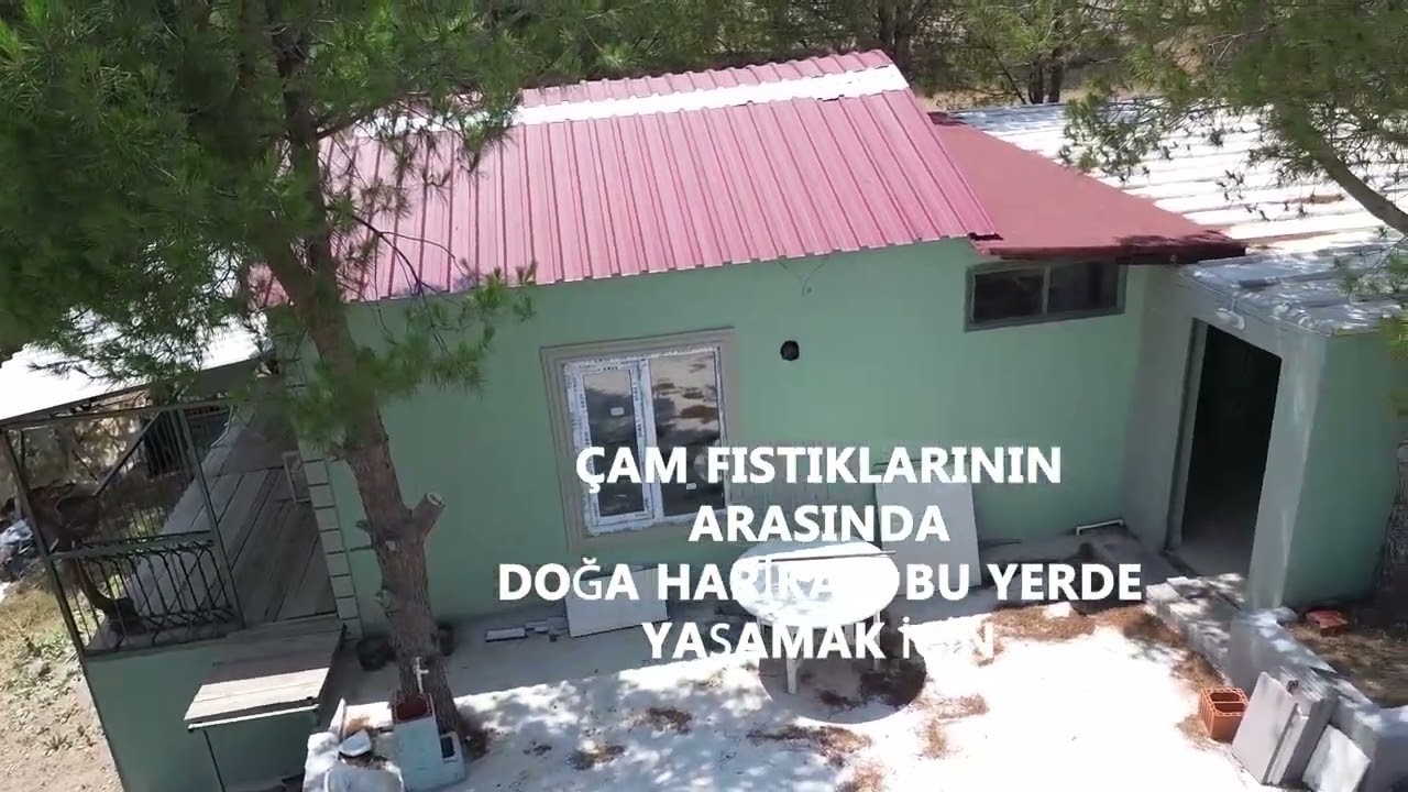 AYVALIK AKÇAPINAR MH KOZAK'A KOMŞU 6300M2 ARSA ALANINDA SATILIK ÇİFTLİK EVİ