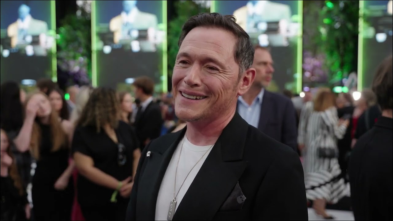 beetlejuicebeetlejuice ukpremiere  Burn Gorman - Father
