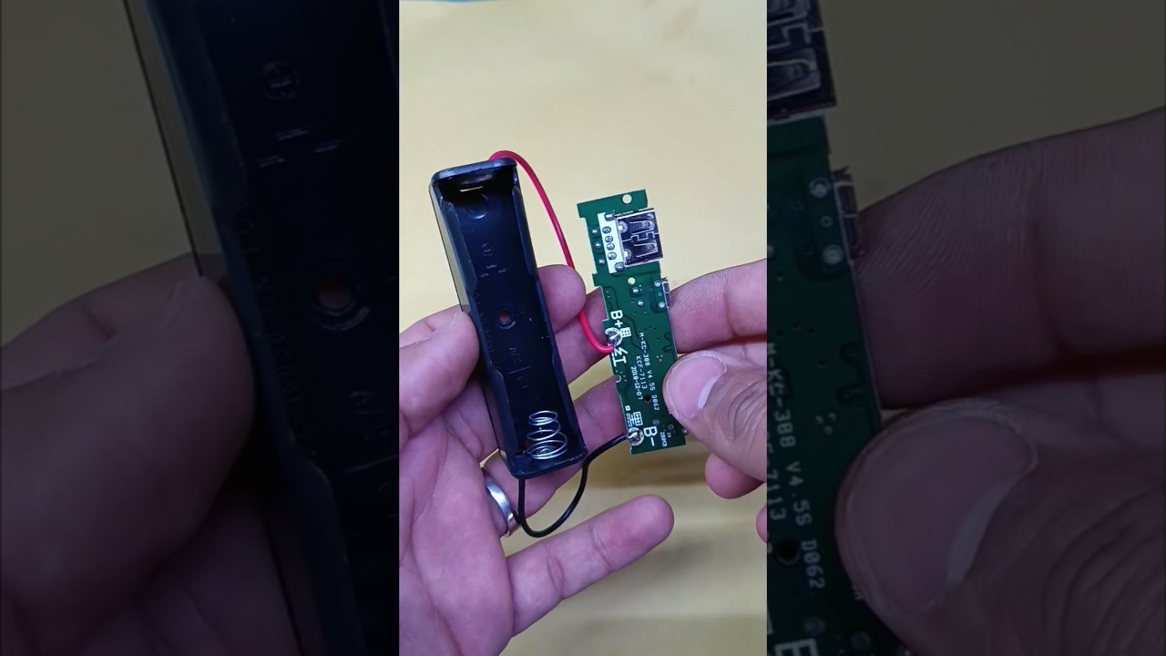 The EASIEST Power Bank with Swappable Batteries! 🔋🔄 (Build & Swap in Seconds) #shorts