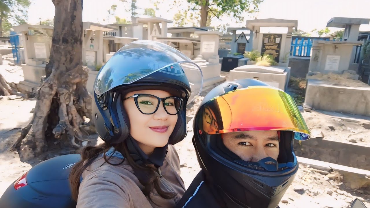 Keliling Surabaya Sampai Kesasar di Kuburan???
