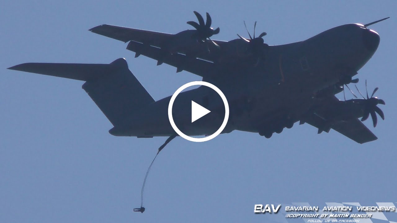 Airbus A400M Atlas - German Air Force 54+38 - paratroopers drop at Altenstadt Army Airfield