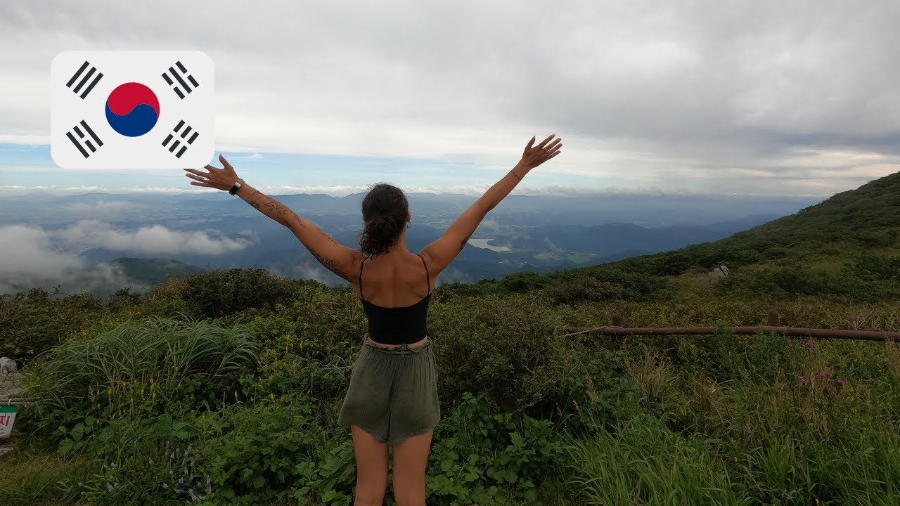 ON MONTE À 1110M D'ALTITUDE AU PARC MUDEUNGSAN, GWANGJU | VLOG 34 | CORÉE